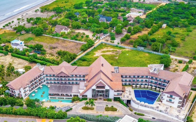 Grand Sirenis Karmairí