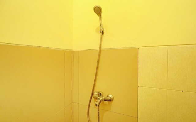 SPOT ON 92975 Aria Hostel Capsul Cihampelas