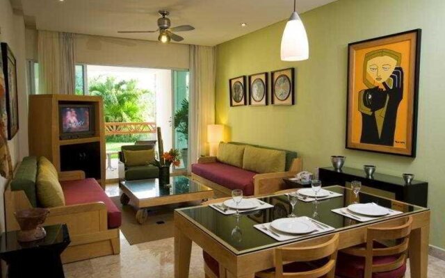 The Grand Mayan Acapulco