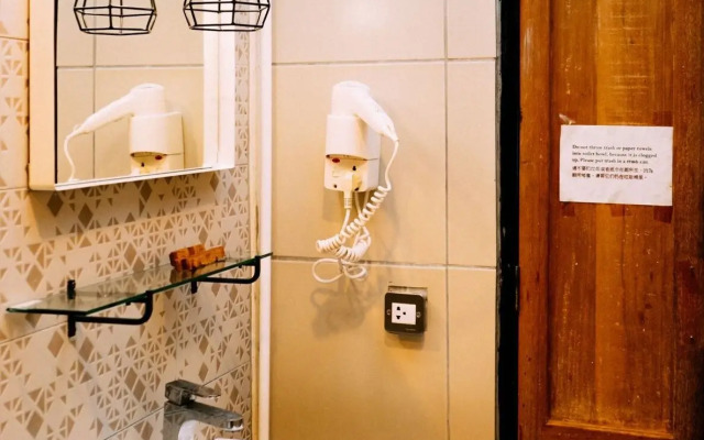 Monomer Hostel Bangkok