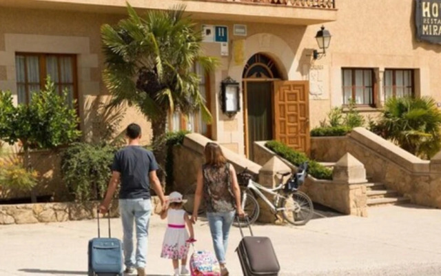 Hotel Miralles