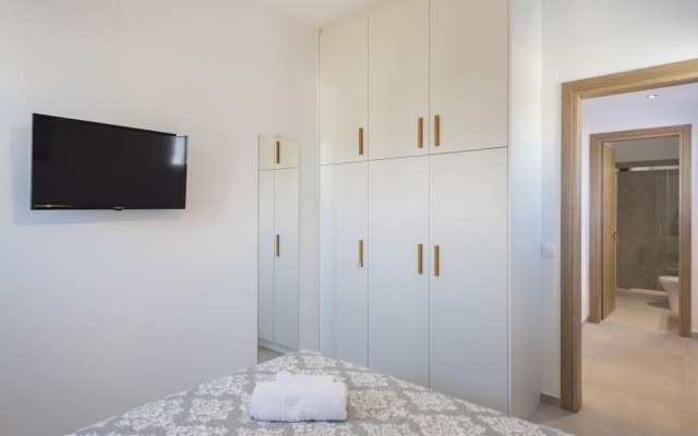 Cycladic Sunlight 2bedroom House