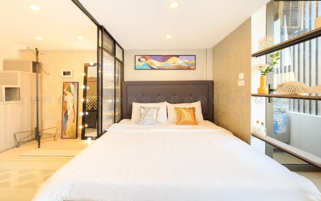 LaLa Botanica Premier Residence