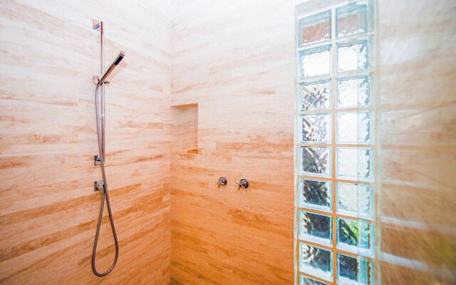 Charming Beachfront Villa on Bangtao