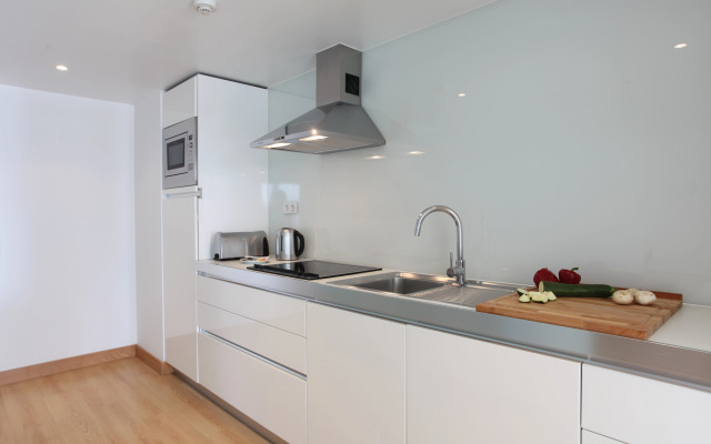 Marina Club Lagos Resort