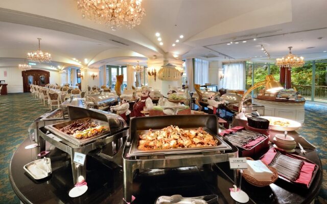 Le Midi Hotel