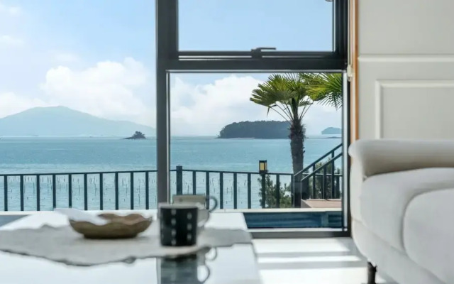 Sacheon Ara Private Pool Villa