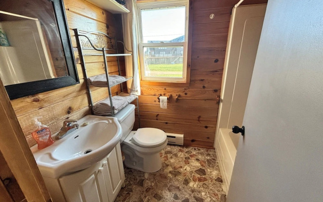 80 Oceanside Cottage