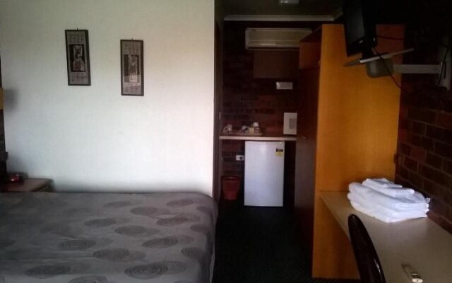 Wentworth Club Motel