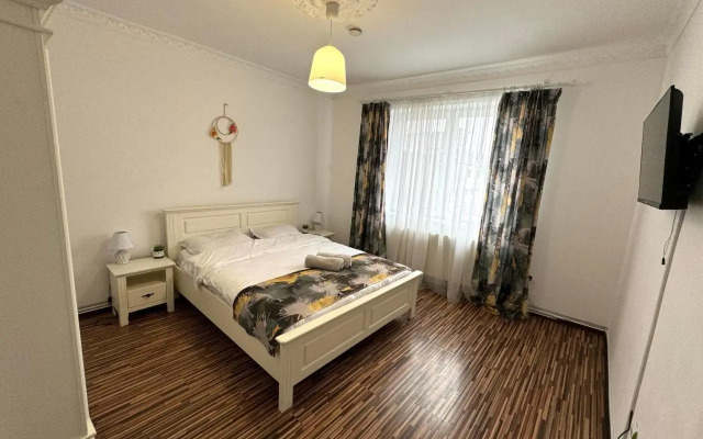 FLH - MIRA Apartments