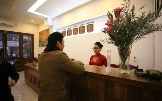 Apple Hotel