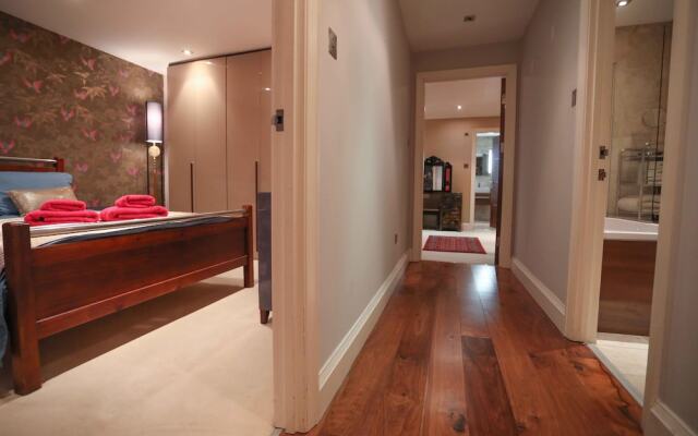 Lovely 2 Bed Flat in Warren Street