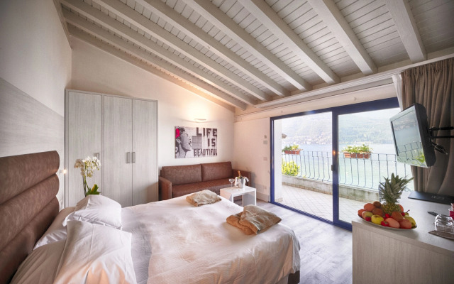 Bella Hotel & Restaurant