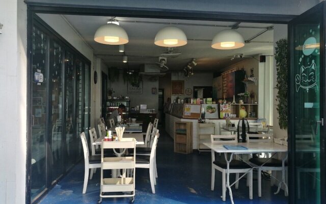 The Title East Wing by Trips Phuket