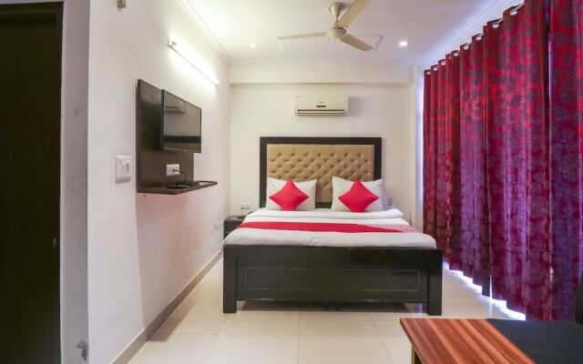 OYO 47457 Hotel Amber Palace