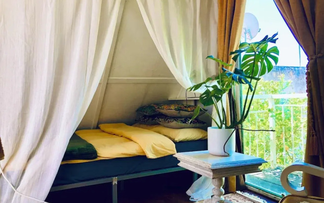 Captivating Studio Apartment in Mexilhoeira Grande