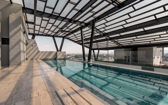 Casai Discover La Roma From a Contemporary Gem