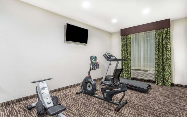 Comfort Inn & Suites North Little Rock JFK Blvd