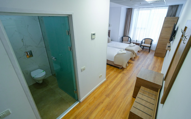 Sir Fundeni Hotel