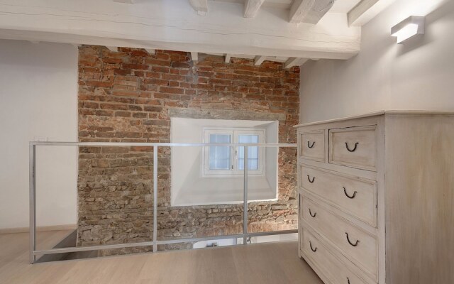 Home Sharing - Oltrarno