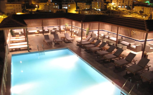 Petra Moon Hotel