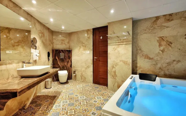 Royale Retreat