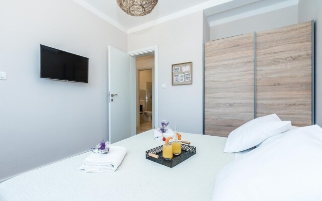 Stunning Home in Jadrija With Jacuzzi, Wifi and 2 Bedrooms