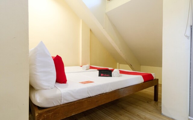 RedDoorz @ Socrates Road Palawan