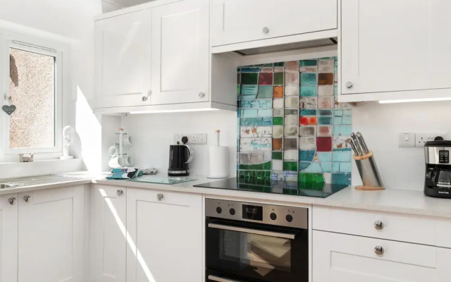 Ty Hapus - Close to Beach and Town