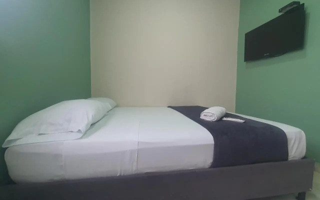 Hotel Imperio Inn 74