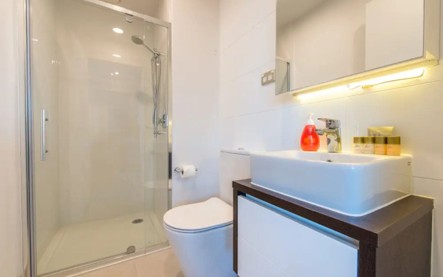 JHT - 1 BRM Apartment, Superb Central, Sky Tower view