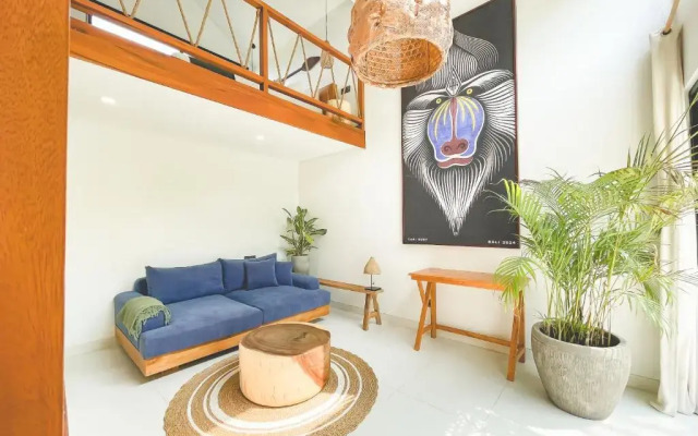 Tamuku Padang Padang, CARI Surf Camp