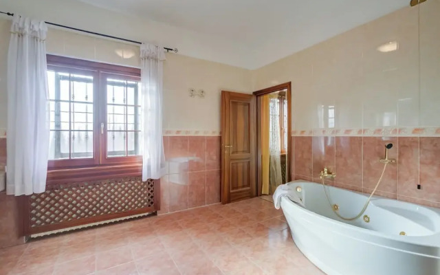 Villa Oasi With Private Pool