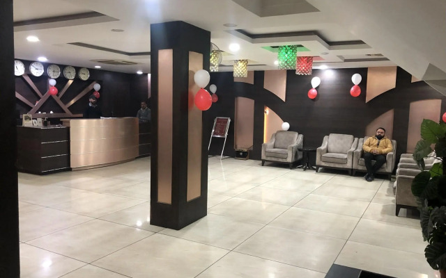 OYO Premium Bahadrabad Haridwar
