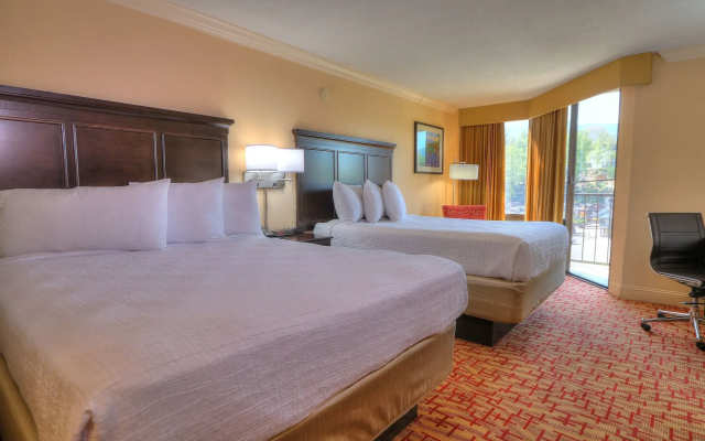 Edgewater Hotel - Gatlinburg