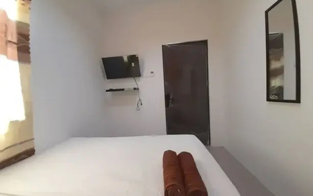 Capital O 93076 Batam Backpacker Guesthouse 2