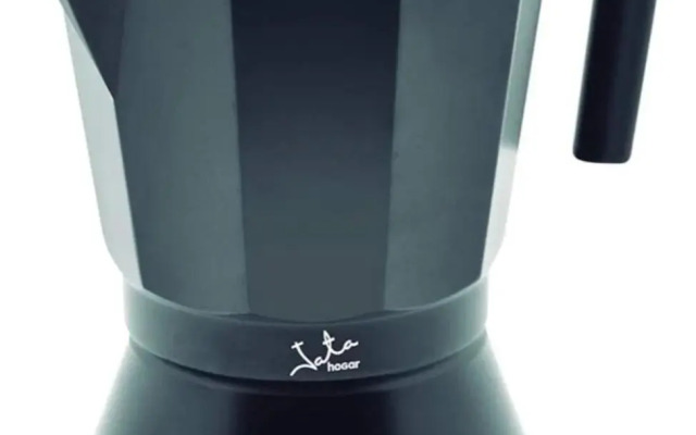 Lux City Loft in front of the Port