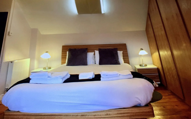 Tyrosa Rooms