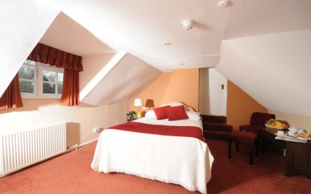 The Riverside House Hotel