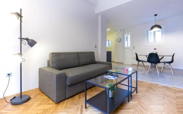 TONI'S 2BD Modern flat in Koukaki near Acropoli