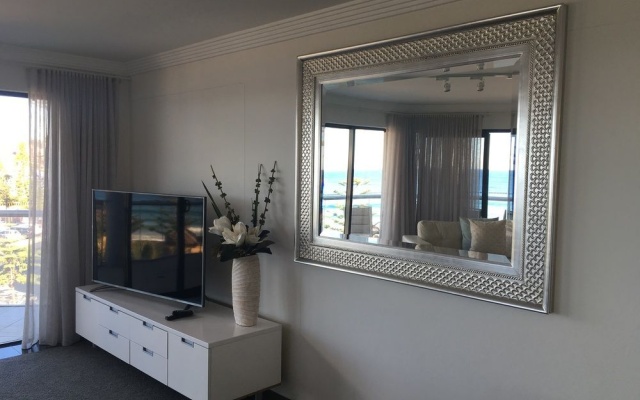 Manly Surfside Holiday Apartments – Guest Rooms – Sydney