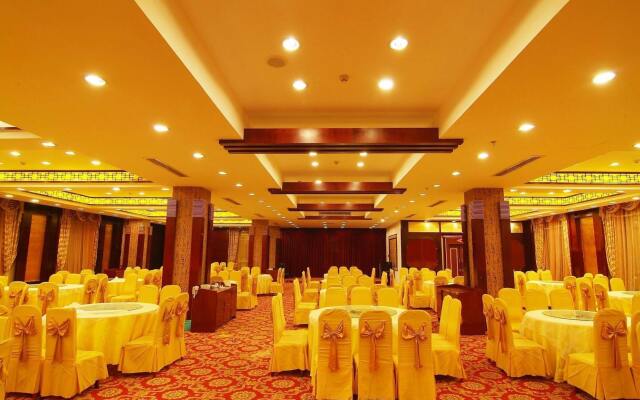Chuanhui Grand Hotel （South Gate）