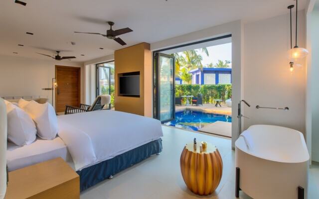 Azaya Pool Suites