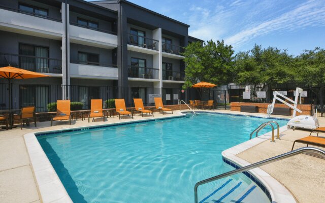 Courtyard by Marriott Dallas Richardson at Spring Valley
