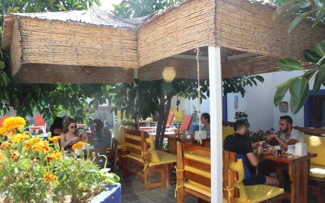 Oya Boutique Hotel & Suites
