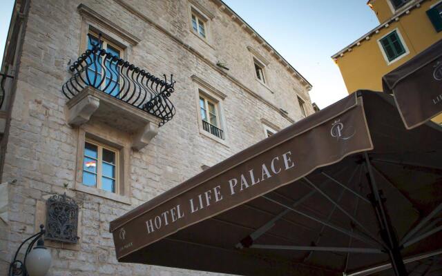 Heritage Hotel Life Palace