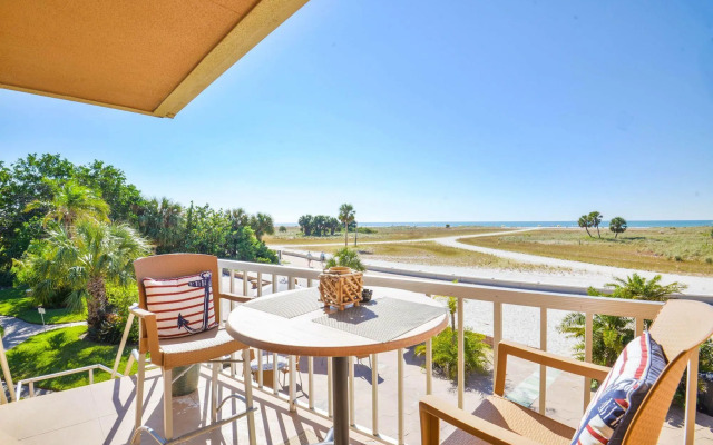 Ocean Club Treasure Island Hotel