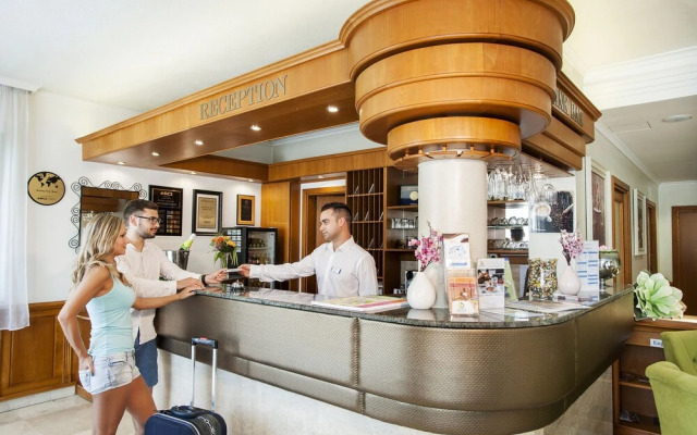 Holiday Club Apartman Hotel