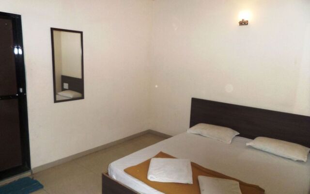 Hotel Cosmo Lodging