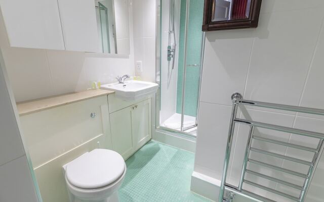 Fabulous 2BR in Kensington, Near Holland Park